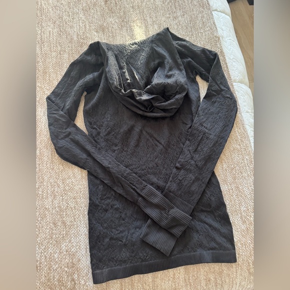 Lululemon Black Long Pullover - Picture 1 of 4